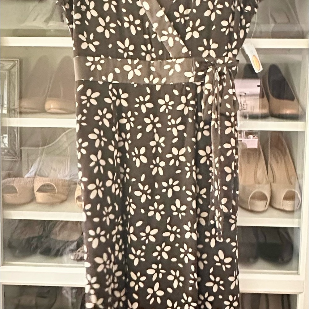 Talbots Black and Tan V-Neck Flutter Sleeve Sundress